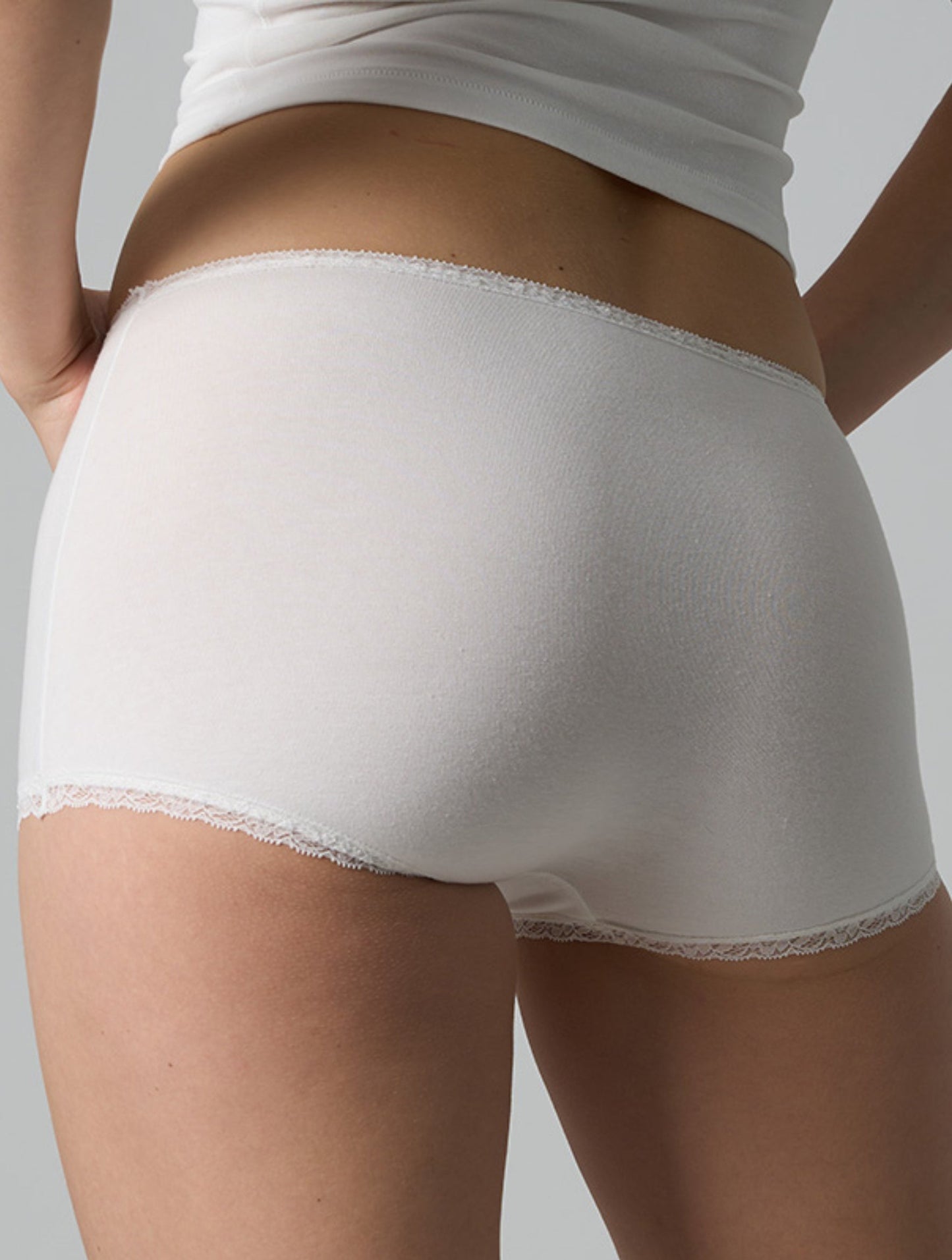 Daisy Cotton Short